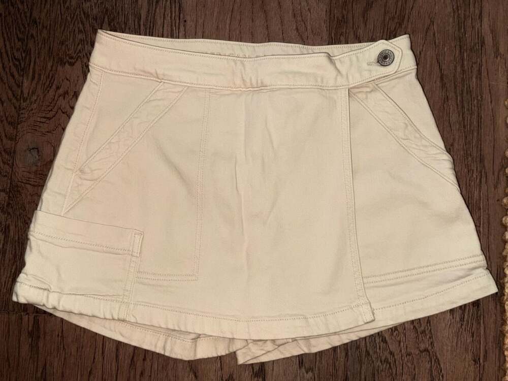 American Eagle Stretch Utility Skort Cream Size 0